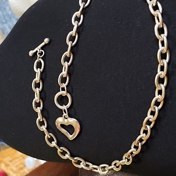 Heart toggle necklace - Picture 2 of 2